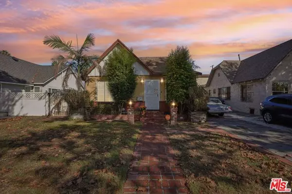 2037 W 64th Street, Los Angeles, CA 90047