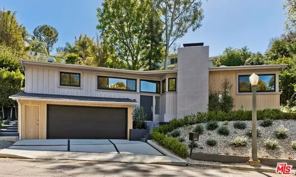 Los Angeles, CA 90068,3141 Lake Hollywood Drive