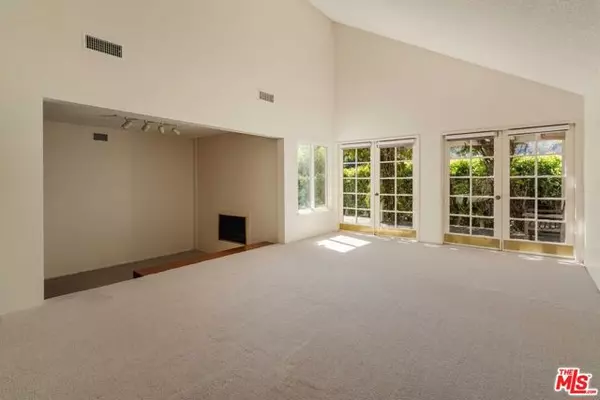 Pacific Palisades (los Angeles), CA 90272,17053 Palisades Circle