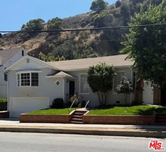 2515 Canyon Drive, Los Angeles, CA 90068