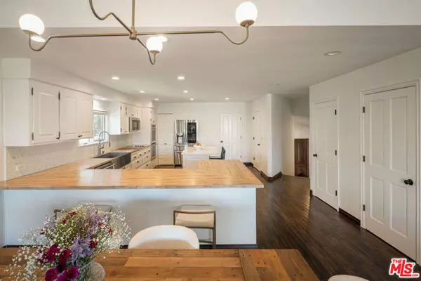 Woodland Hills (los Angeles), CA 91364,4713 N Bedel Street