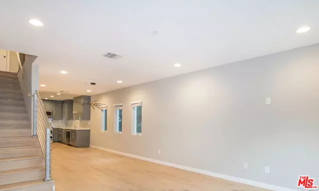 6546 La Mirada Avenue #6548, Los Angeles, CA 90038