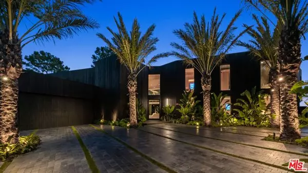 Beverly Hills, CA 90210,1663 Summitridge Drive