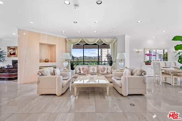 Los Angeles, CA 90024,10490 Wilshire Boulevard #1206