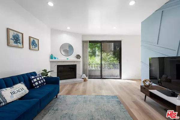 Playa Del Rey (los Angeles), CA 90293,8110 Manitoba Street #109