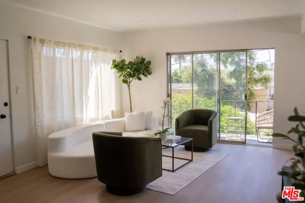 Los Angeles, CA 90027,4579 Ambrose Avenue #8