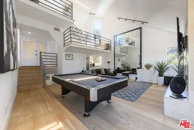 8581 Cole Crest Drive, Los Angeles, CA 90046