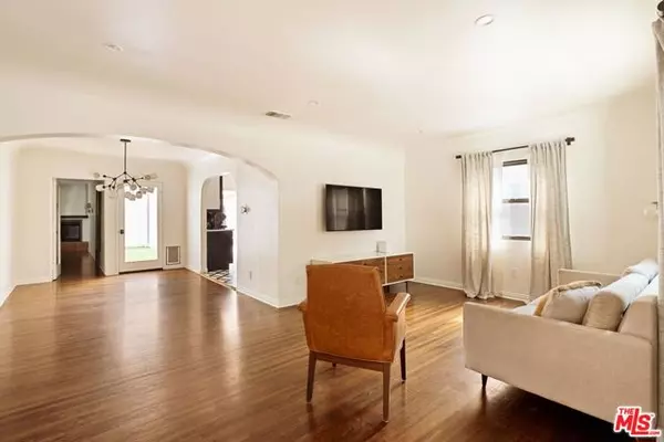 Los Angeles, CA 90034,3720 Military Avenue