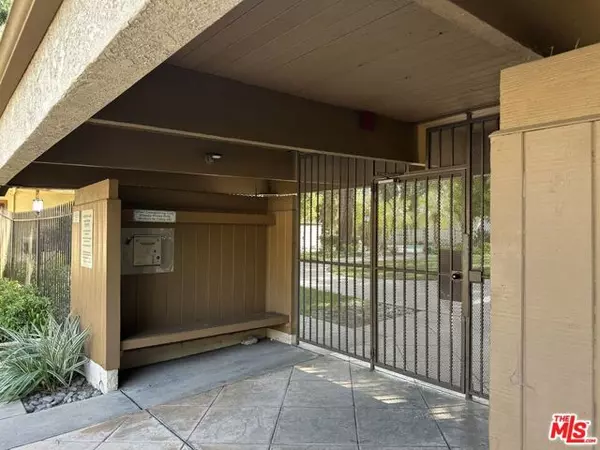 Woodland Hills (los Angeles), CA 91367,22330 Victory Boulevard #203