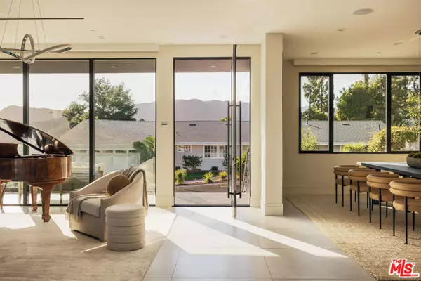 Los Angeles, CA 90049,2162 Westridge Road