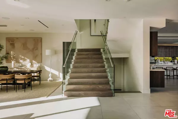 Los Angeles, CA 90049,2162 Westridge Road