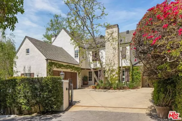 Los Angeles, CA 90049,11982 Brentridge Lane