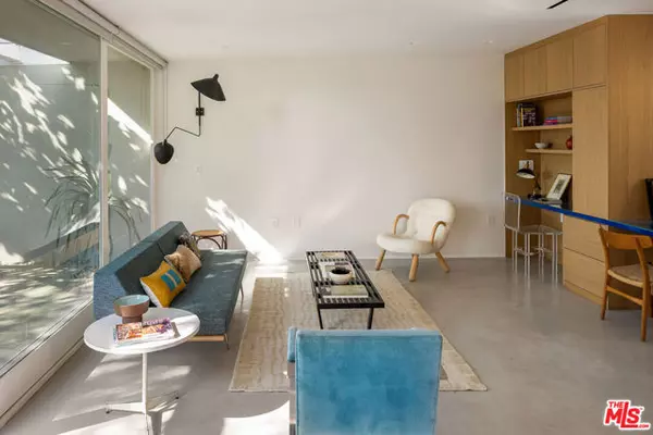 Los Angeles, CA 90039,2845 Avenel Street