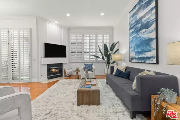 Los Angeles, CA 90049,11636 Montana Avenue #107