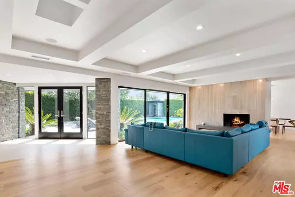 Beverly Hills, CA 90210,3035 Lake Glen Drive