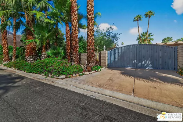 Palm Springs, CA 92264,982 E Marion Way