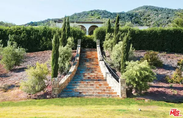 Carpinteria, CA 93013,3340 Foothill Road #A