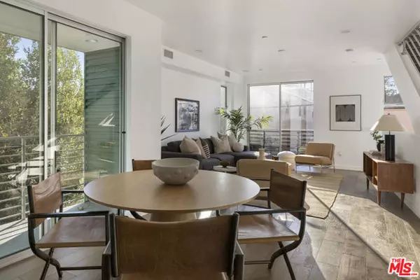 1767 N New Hampshire Avenue, Los Angeles, CA 90027