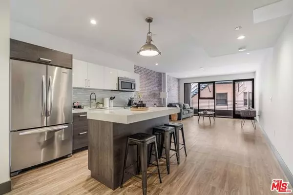 Los Angeles, CA 90015,932 S Hill Street #401