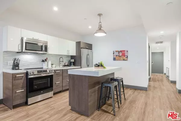 Los Angeles, CA 90015,932 S Hill Street #406