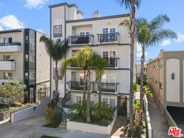 11826 Dorothy Street #202, Los Angeles, CA 90049