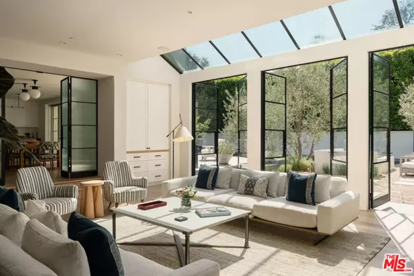 Pacific Palisades (los Angeles), CA 90272,14952 Alva Drive