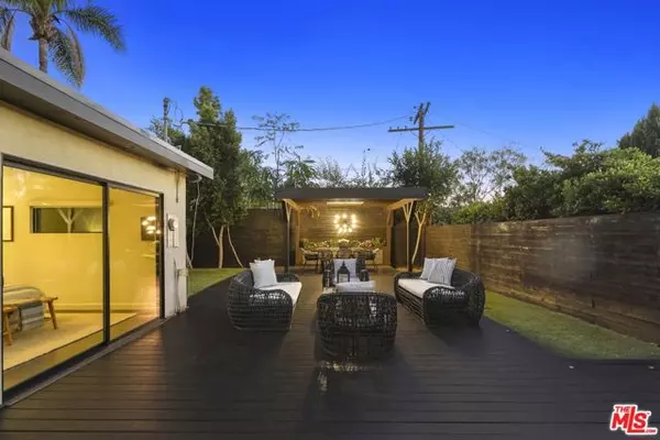 Studio City (los Angeles), CA 91604,3838 Buena Park Drive