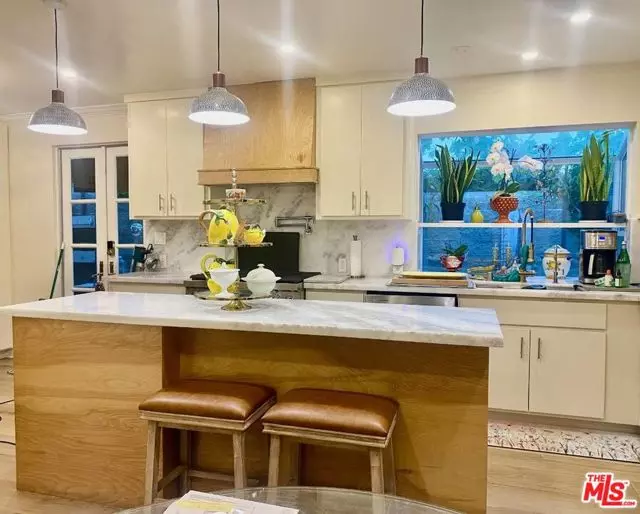 Los Angeles, CA 90025,11321 Mississippi Avenue