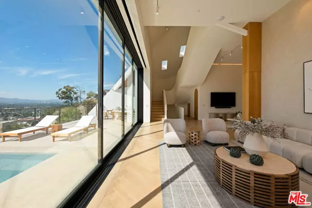 Studio City (los Angeles), CA 91604,3699 Alta Mesa Drive