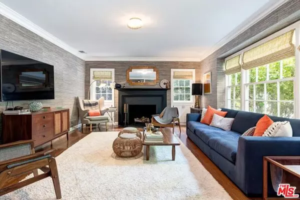 Los Angeles, CA 90068,5912 Canyon