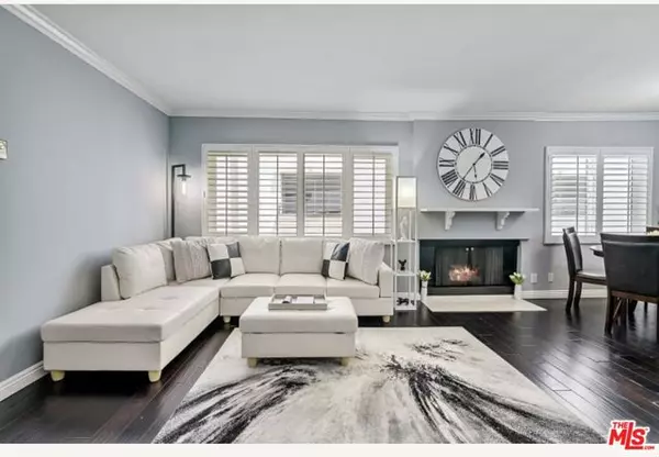 Los Angeles, CA 90049,11639 Chenault Street #404