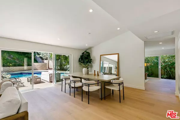 Calabasas, CA 91302,3633 Eddingham Avenue