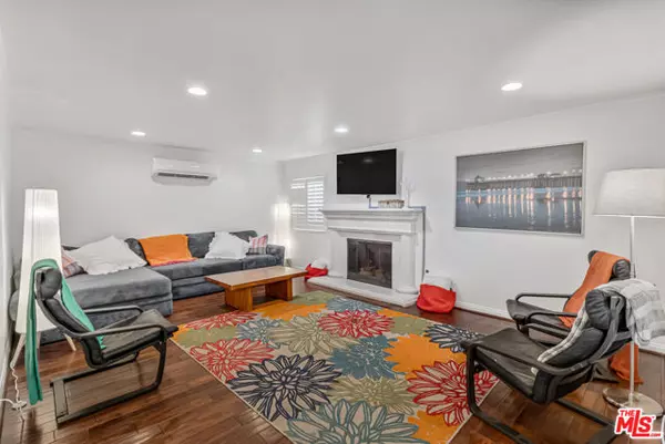 Granada Hills (los Angeles), CA 91344,11725 Balboa Boulevard