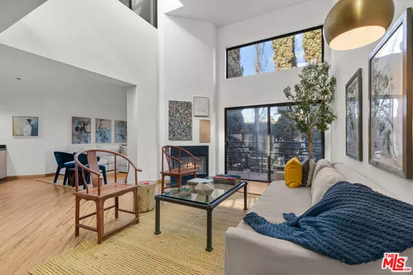 Los Angeles, CA 90049,12000 Goshen Avenue #303