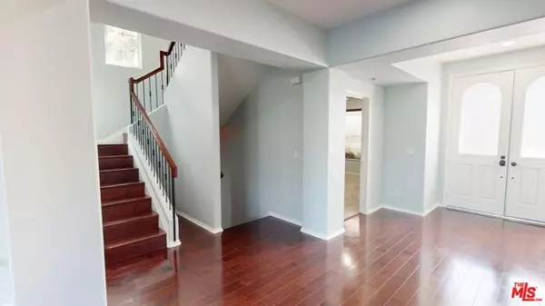 5655 COMO Circle, Woodland Hills (los Angeles), CA 91367