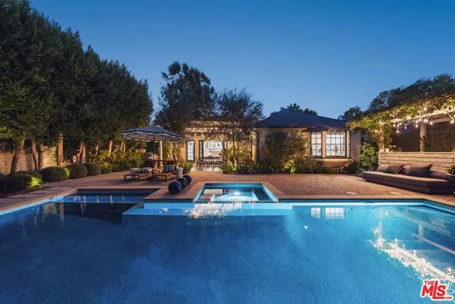 Studio City (los Angeles), CA 91604,13109 Valley Vista Boulevard