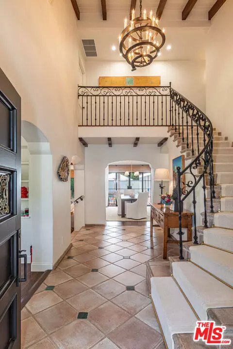 Los Angeles, CA 90024,365 Comstock Avenue