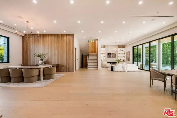 Sherman Oaks, CA 91423,4425 Atoll Avenue