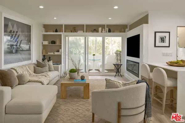 West Hollywood, CA 90046,1233 N Laurel Avenue #216