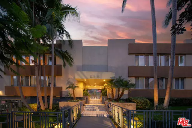 1233 N Laurel Avenue #216, West Hollywood, CA 90046
