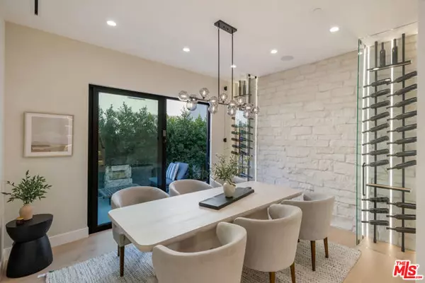 Sherman Oaks, CA 91423,4140 Sunnyslope Avenue