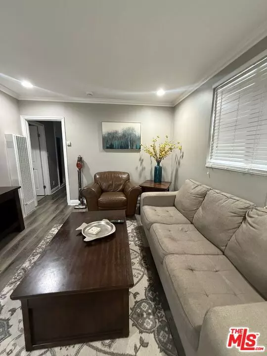 Los Angeles, CA 90016,2123 S Orange Dr #4