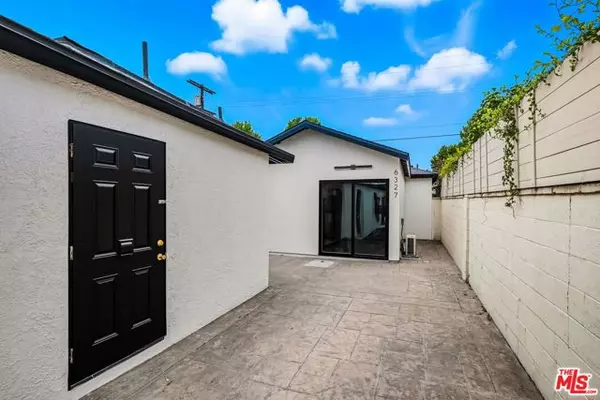 Los Angeles, CA 91606,6327 Babcock