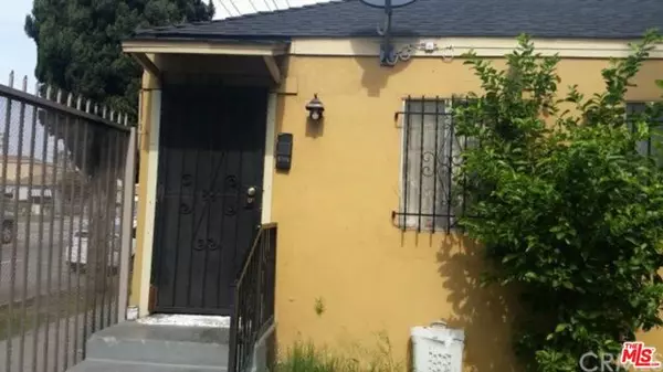 Los Angeles, CA 90003,8504 S San Pedro Street