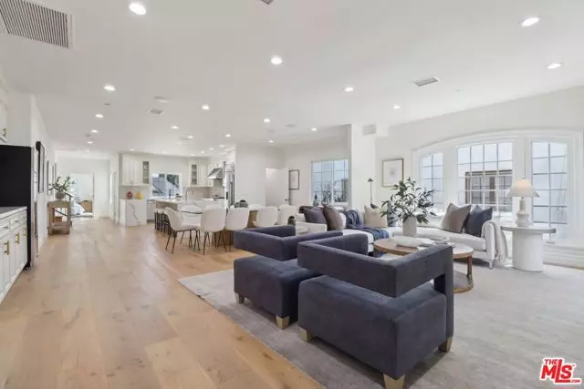 916 S Rimpau Boulevard, Los Angeles, CA 90019