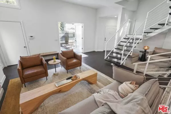 Beverly Hills, CA 90210,9842 Portola Drive