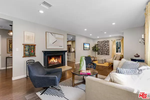 Los Angeles, CA 91406,16201 Gilmore Street