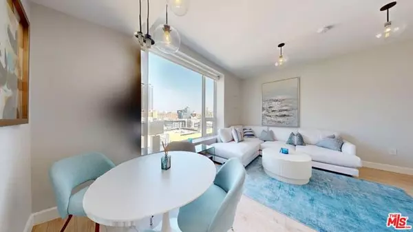 Los Angeles, CA 90015,1050 S Grand Avenue #1206