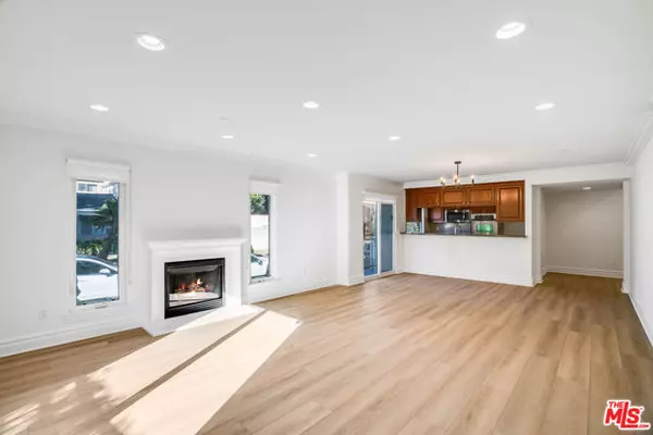 Los Angeles, CA 90035,8610 Chalmers Drive #101