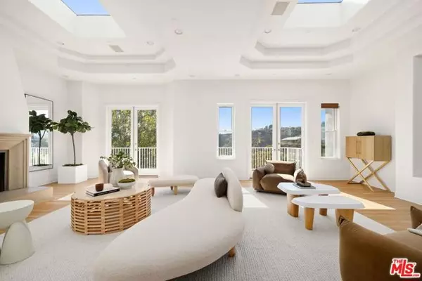 Los Angeles, CA 90077,1939 Stradella Road